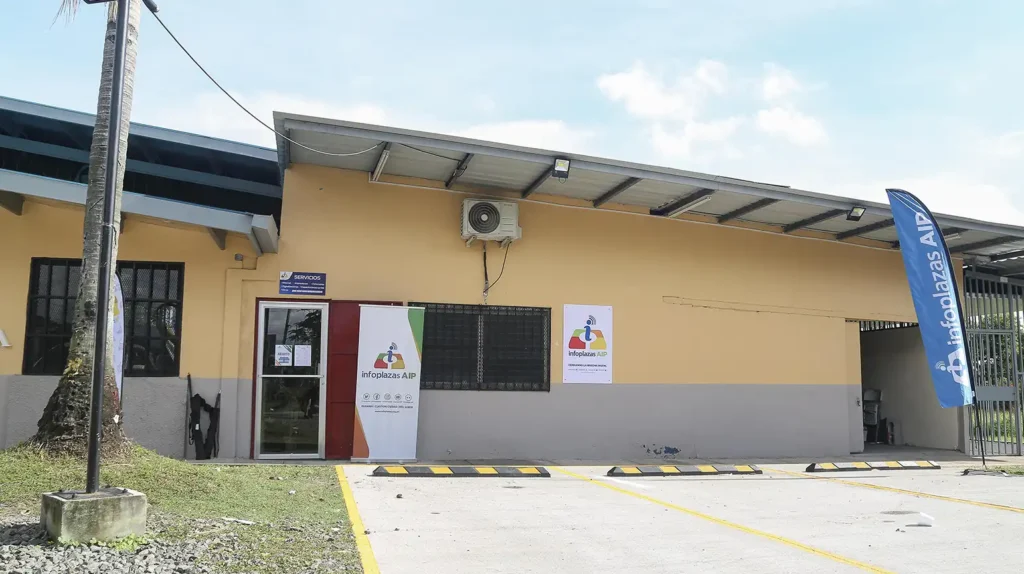 <strong>La Radial #595</strong>